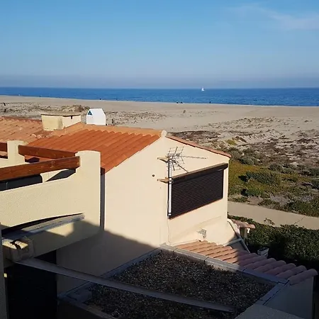 Maison Bord De Port