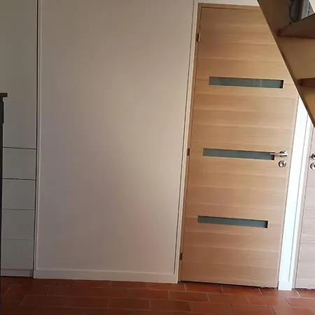 Maison Bord De Port