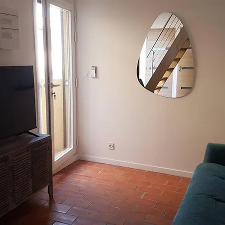 Maison Bord De Port 루케이트